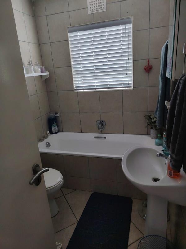 To Let 2 Bedroom Property for Rent in Onrus Western Cape